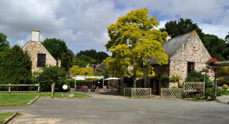 L'auberge De La Porte Saint-Jouan-des-Guérets